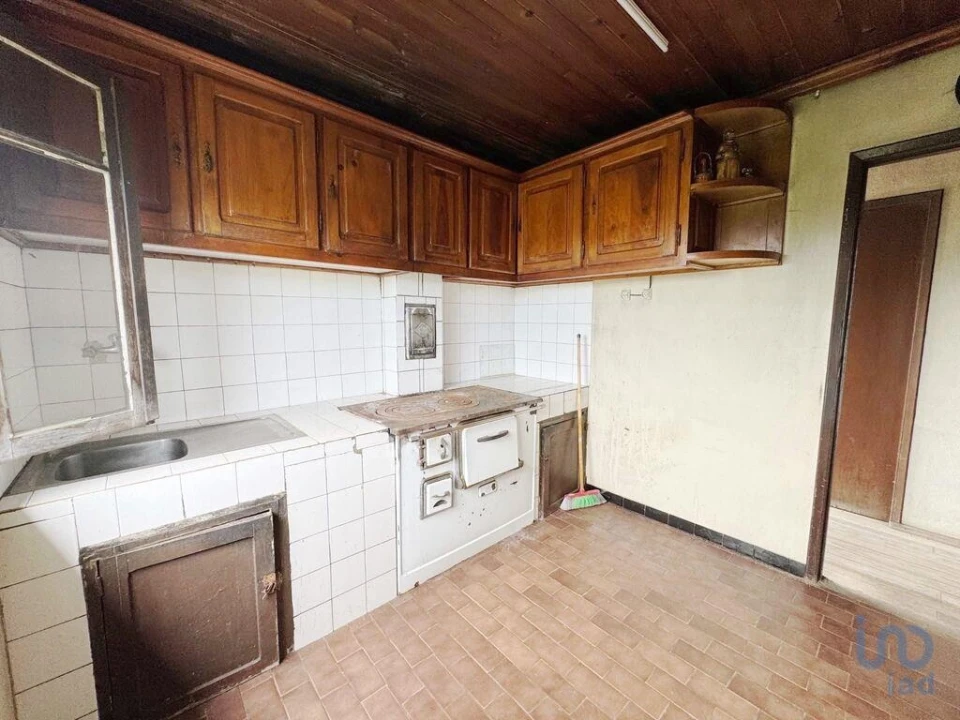 Moradia T3 para Venda em Podame Foto 4