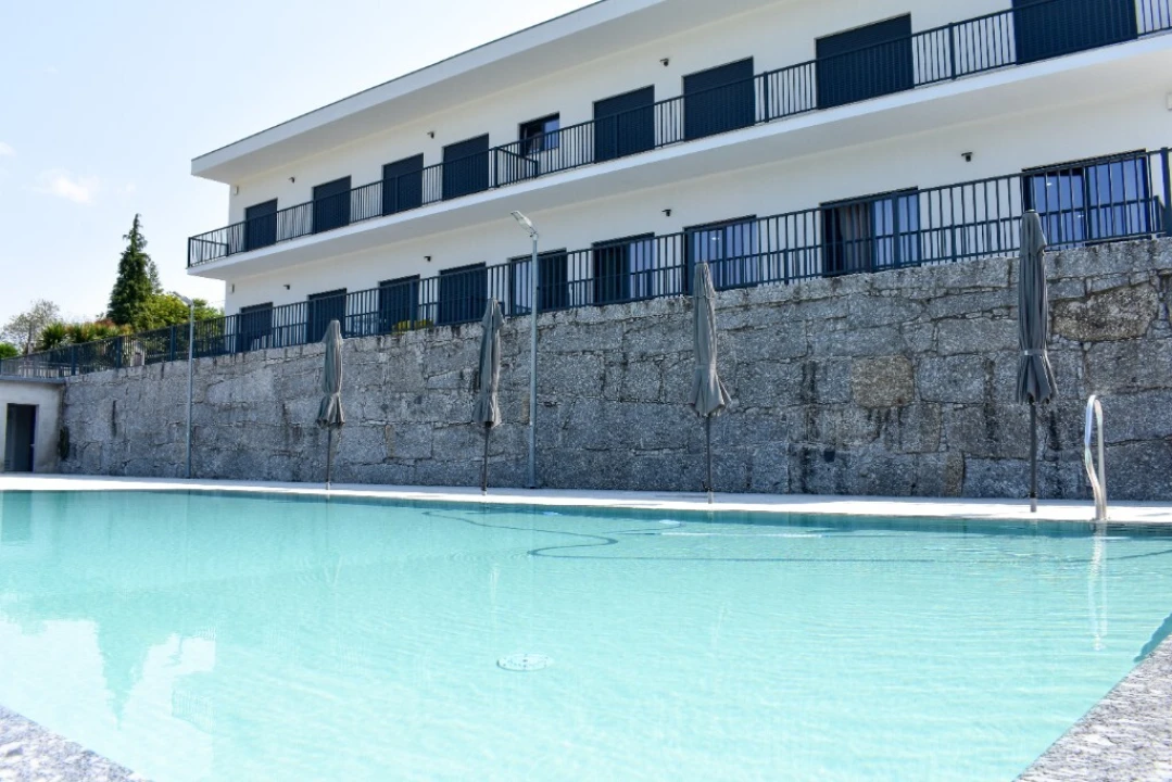 Prédio para Venda em Mosteiro Foto 17