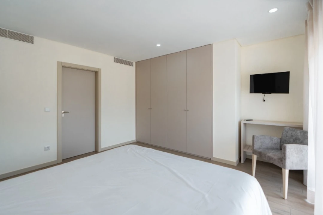 Prédio para Venda em Mosteiro Foto 90