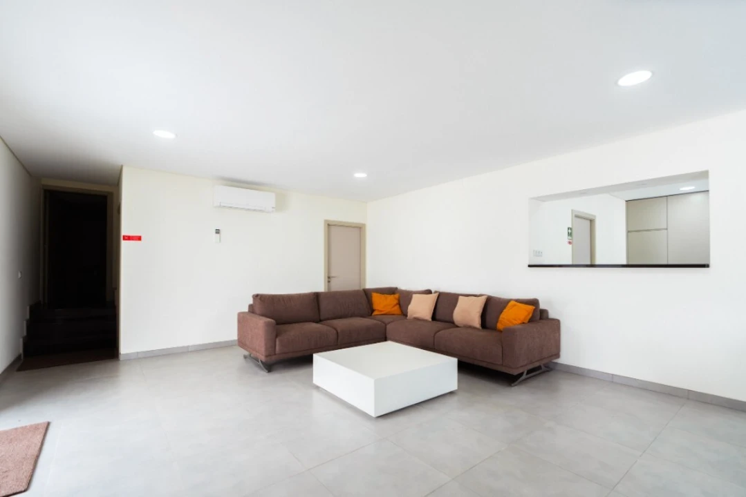 Prédio para Venda em Mosteiro Foto 60