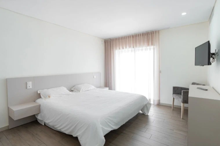 Prédio para Venda em Mosteiro Foto 77