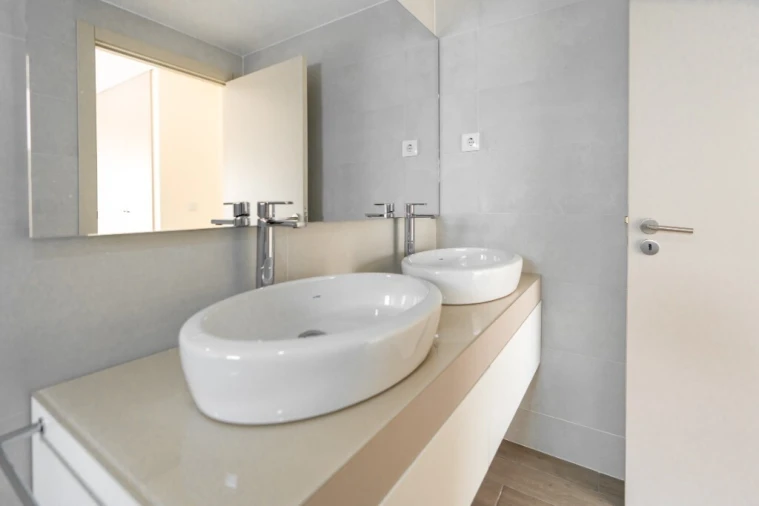 Prédio para Venda em Mosteiro Foto 85