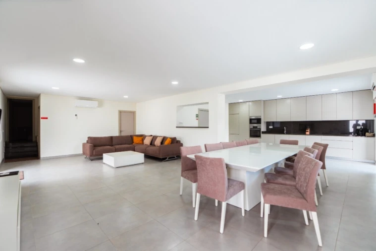 Prédio para Venda em Mosteiro Foto 63