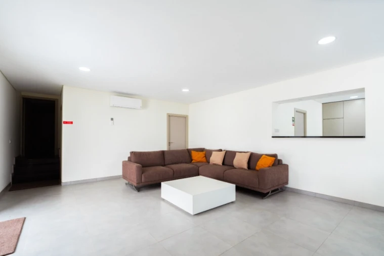 Prédio para Venda em Mosteiro Foto 60