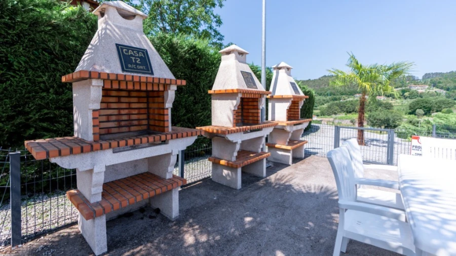 Prédio para Venda em Mosteiro Foto 95