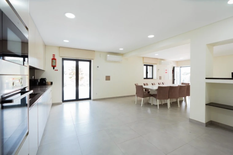 Prédio para Venda em Mosteiro Foto 57