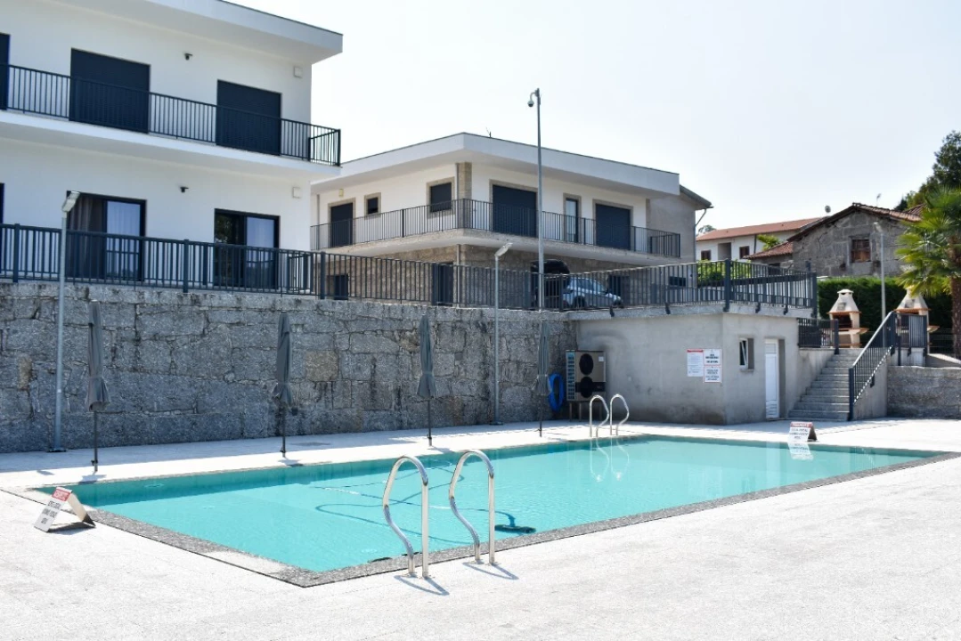 Prédio para Venda em Mosteiro Foto 19