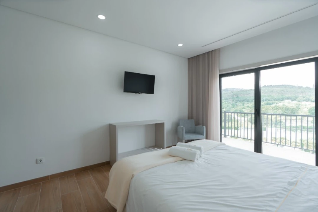 Prédio para Venda em Mosteiro Foto 47