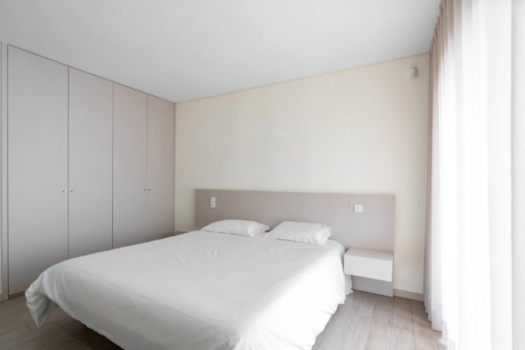 Prédio para Venda em Mosteiro Foto 80