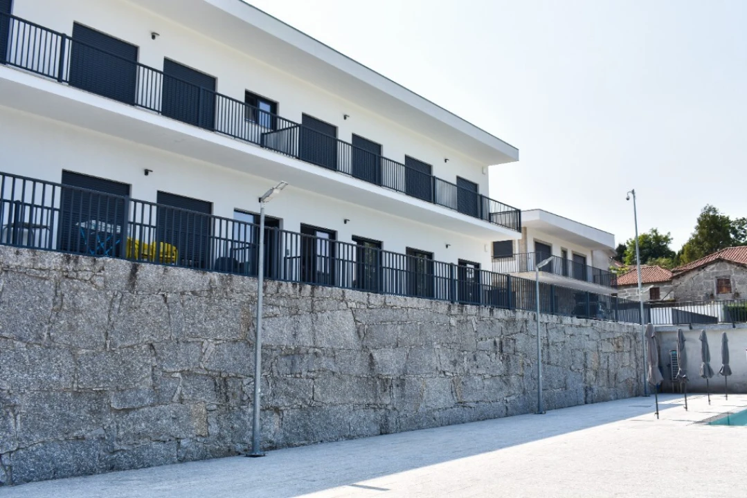 Prédio para Venda em Mosteiro Foto 22