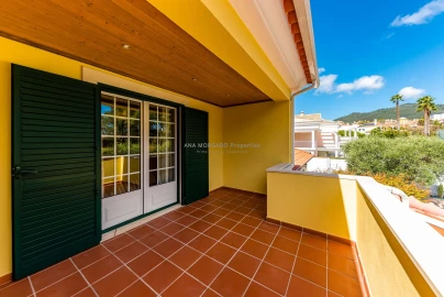 Moradia T4 para Venda em Agualva e Mira-Sintra