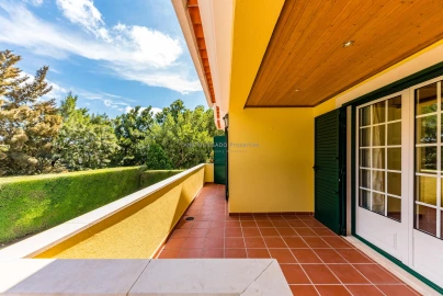 Moradia T4 para Venda em Agualva e Mira-Sintra