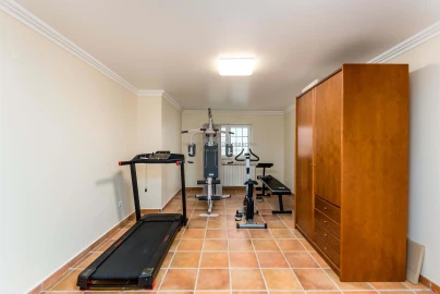 Moradia T4 para Venda em Agualva e Mira-Sintra