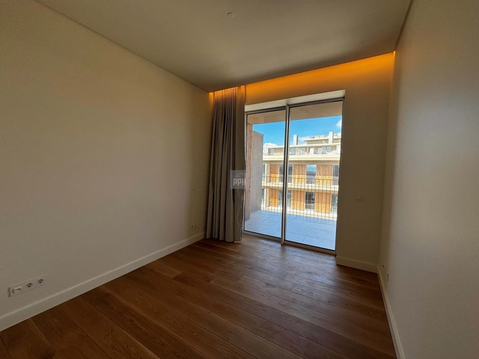 Apartamento T2 para Venda em Quarteira Foto 11