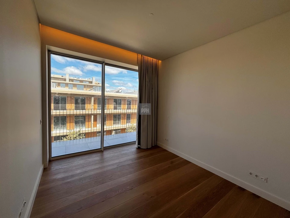 Apartamento T2 para Venda em Quarteira Foto 8
