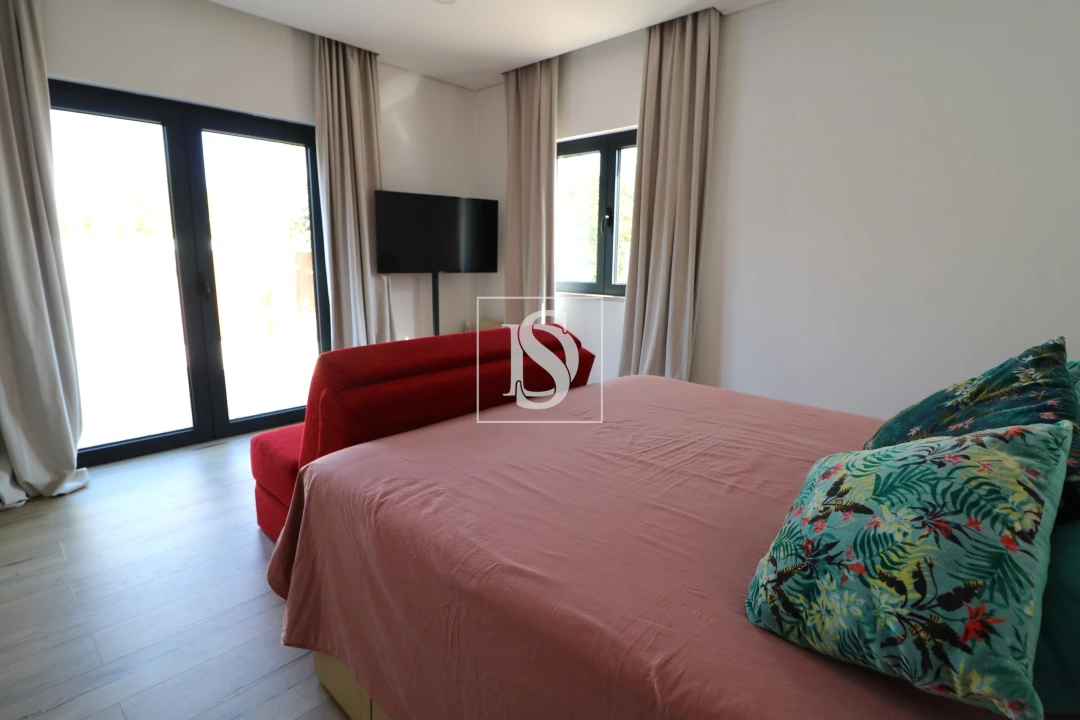 Moradia T4 para Venda em Albufeira e Olhos de Água Foto 6