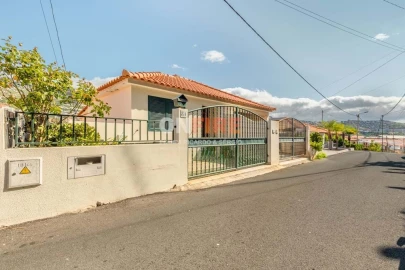 Moradia T2 para Venda em Camara de Lobos