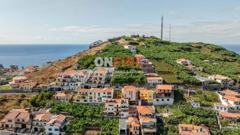Moradia T2 para Venda em Camara de Lobos