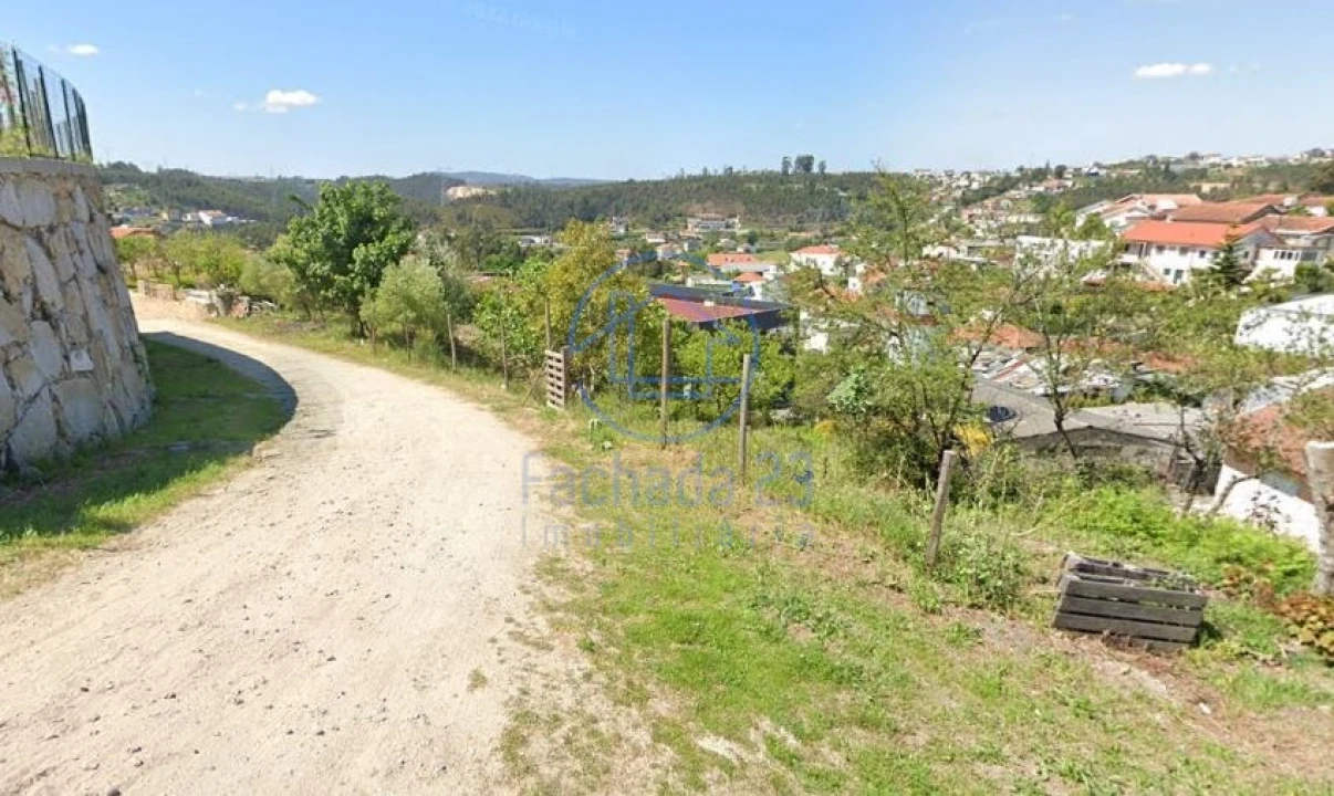 Terreno para Venda em Lordelo Foto 2
