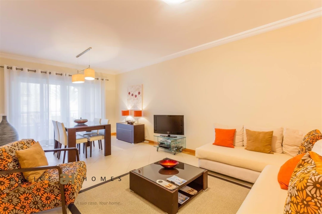 Apartamento T2 para Arrendamento em Quarteira Foto 8