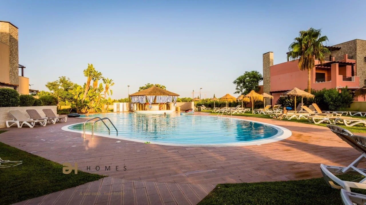 Apartamento T2 para Arrendamento em Quarteira Foto 34