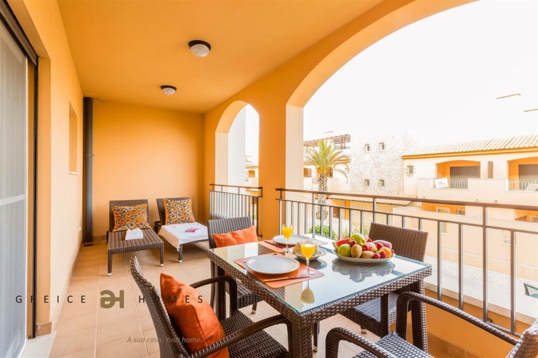 Apartamento T2 para Arrendamento em Quarteira Foto 5