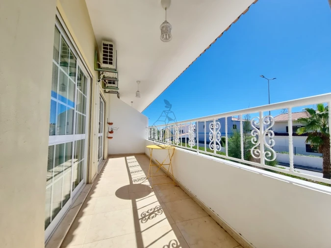 Apartamento T2 para Arrendamento em Portimão Foto 10