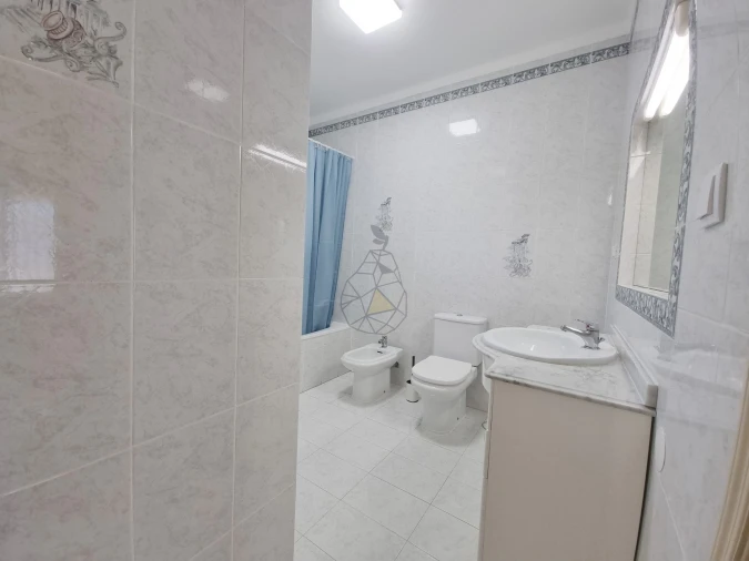 Apartamento T2 para Arrendamento em Portimão Foto 19