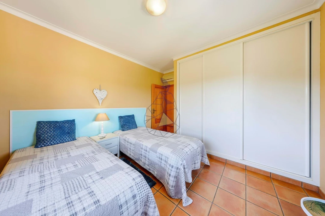 Moradia T7 para Venda em Alvor Foto 47