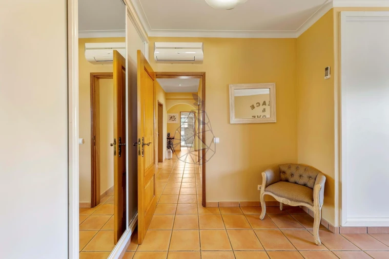 Moradia T7 para Venda em Alvor Foto 52