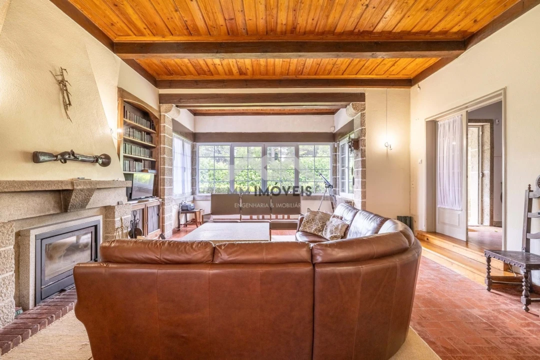 Moradia T6 para Venda em Guardão Foto 8