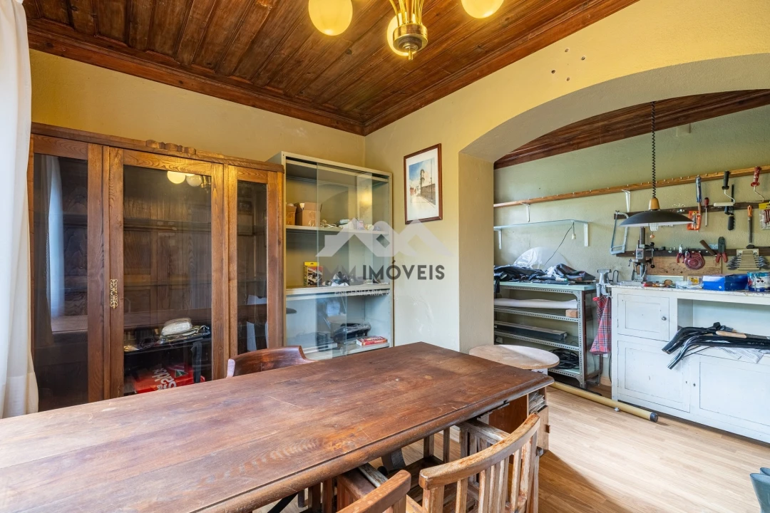 Moradia T6 para Venda em Guardão Foto 24