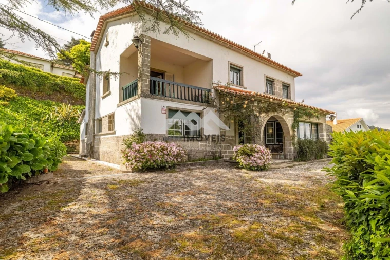 Moradia T6 para Venda em Guardão Foto 72