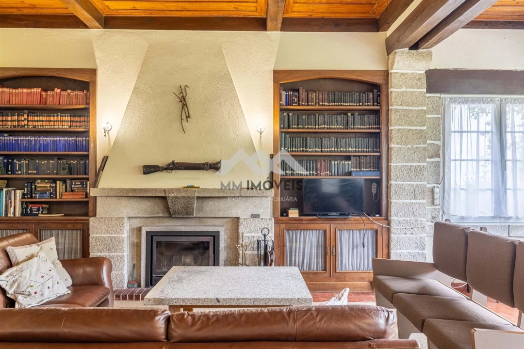 Moradia T6 para Venda em Guardão Foto 10