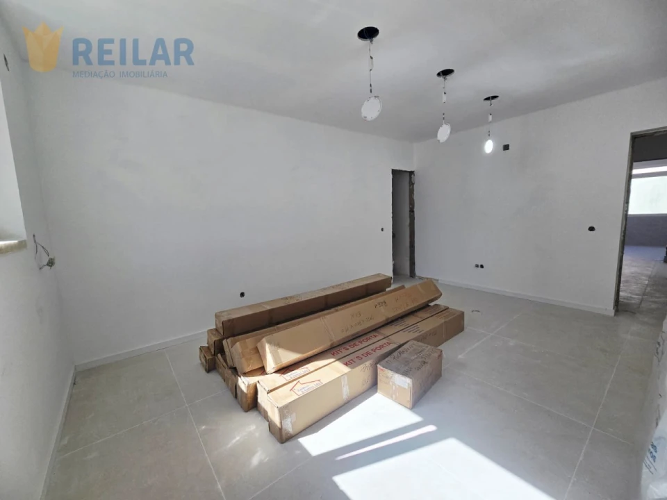 Apartamento T4 para Venda em Póvoa de Santa Iria e Forte da Casa Foto 7