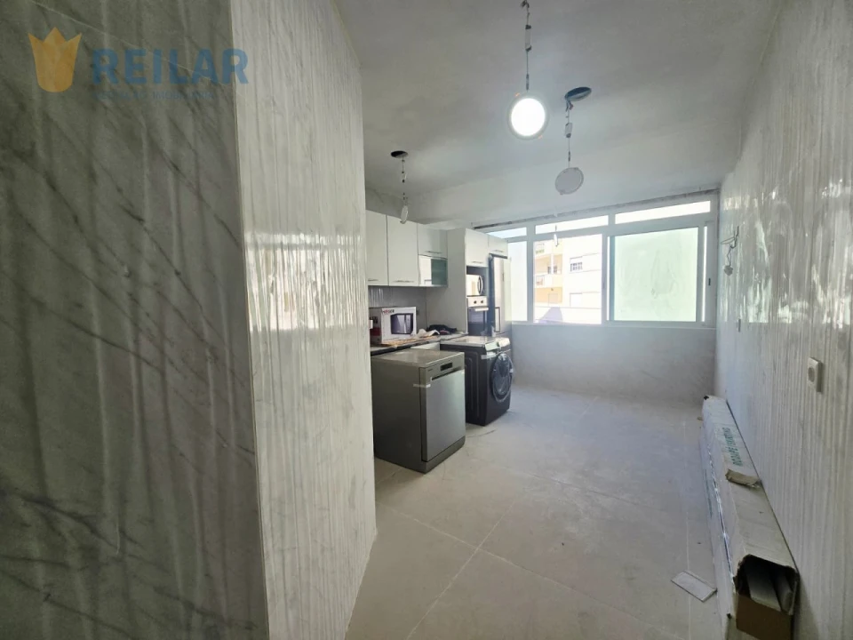 Apartamento T4 para Venda em Póvoa de Santa Iria e Forte da Casa Foto 9