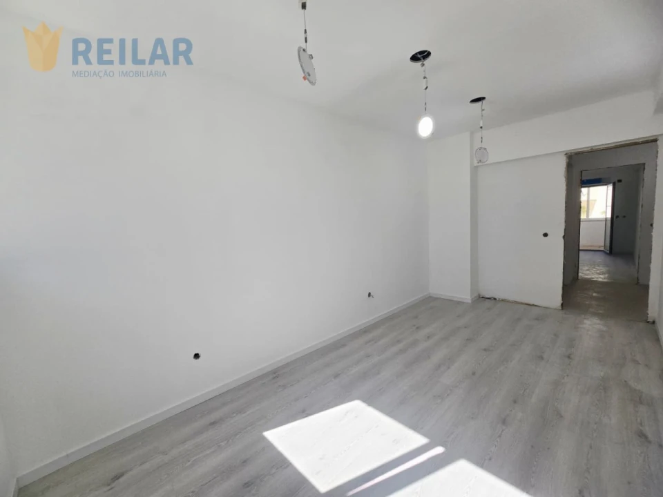 Apartamento T4 para Venda em Póvoa de Santa Iria e Forte da Casa Foto 14