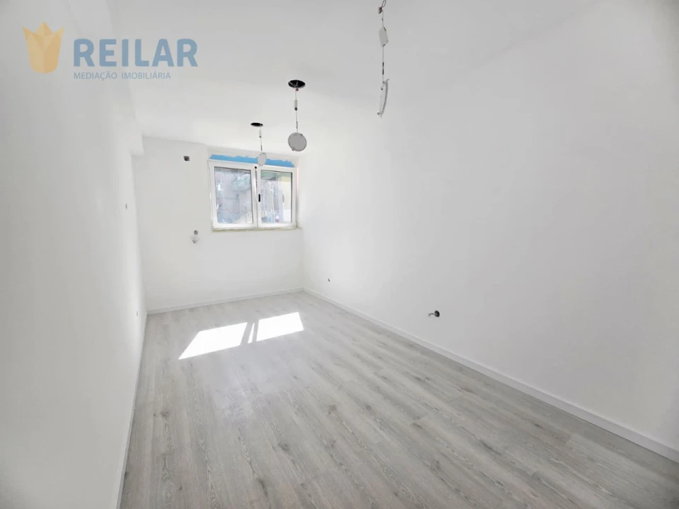 Apartamento T4 para Venda em Póvoa de Santa Iria e Forte da Casa Foto 15