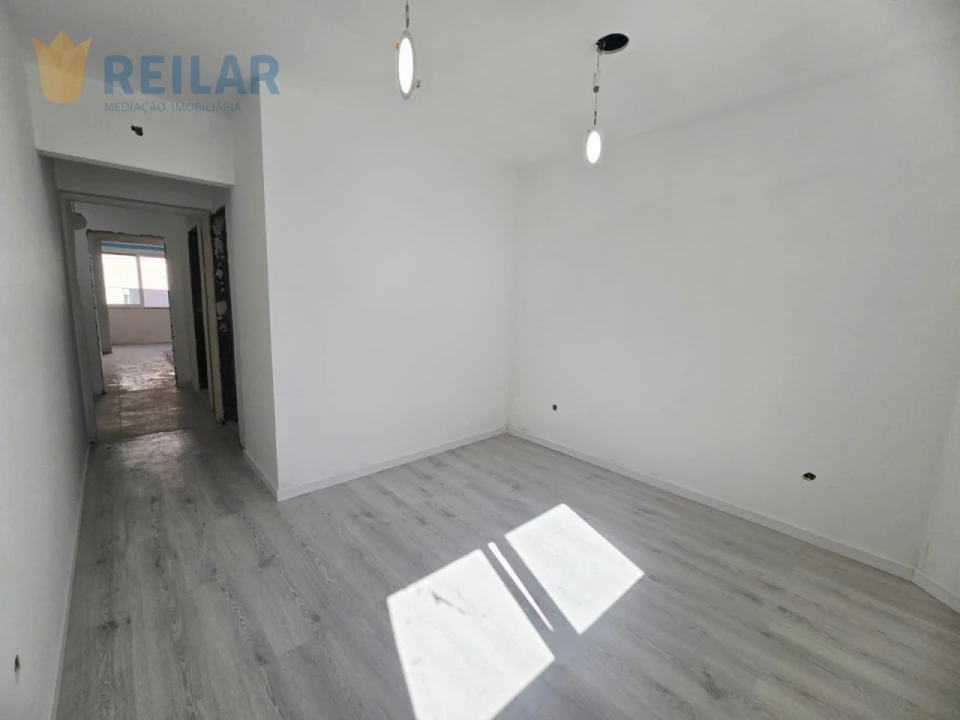 Apartamento T4 para Venda em Póvoa de Santa Iria e Forte da Casa Foto 23