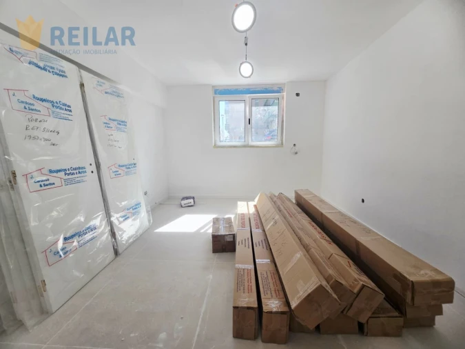 Apartamento T4 para Venda em Póvoa de Santa Iria e Forte da Casa Foto 5