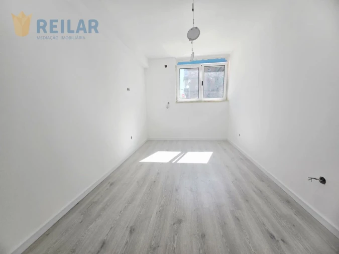 Apartamento T4 para Venda em Póvoa de Santa Iria e Forte da Casa Foto 13