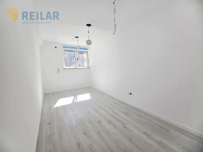 Apartamento T4 para Venda em Póvoa de Santa Iria e Forte da Casa Foto 15