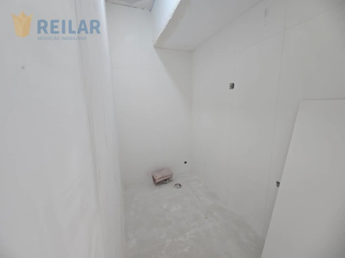 Apartamento T4 para Venda em Póvoa de Santa Iria e Forte da Casa Foto 34