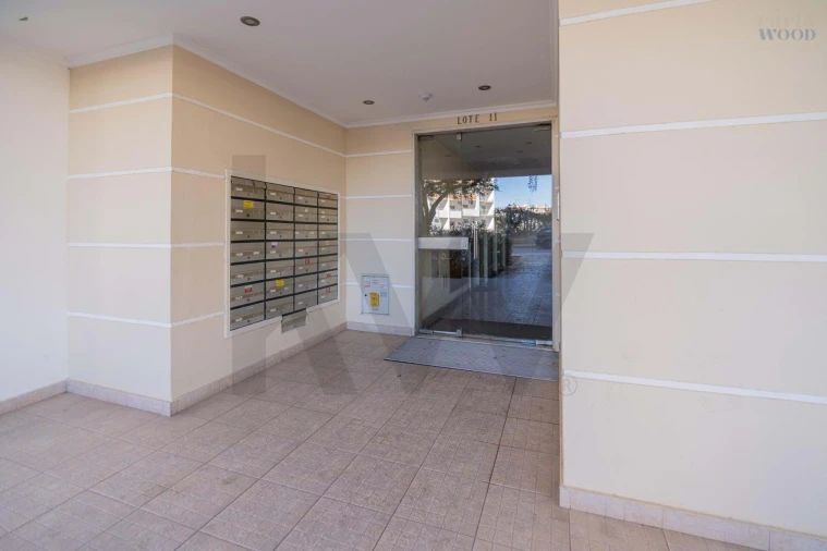 Apartamento T3 para Venda em Portimão Foto 5