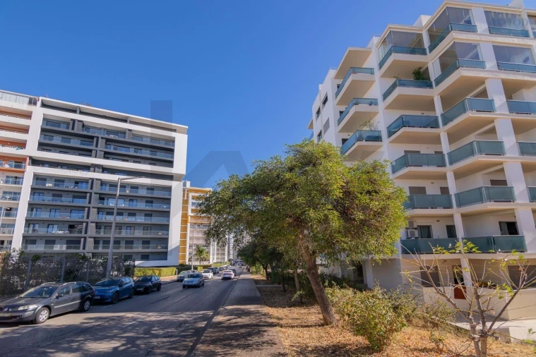 Apartamento T3 para Venda em Portimão Foto 3