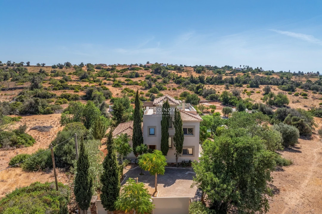 Moradia T5 para Venda em Albufeira e Olhos de Água Foto 37