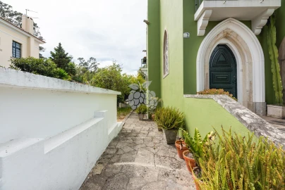 Moradia T6 para Venda em Agualva e Mira-Sintra