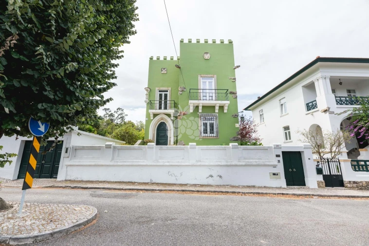 Moradia T6 para Venda em Agualva e Mira-Sintra