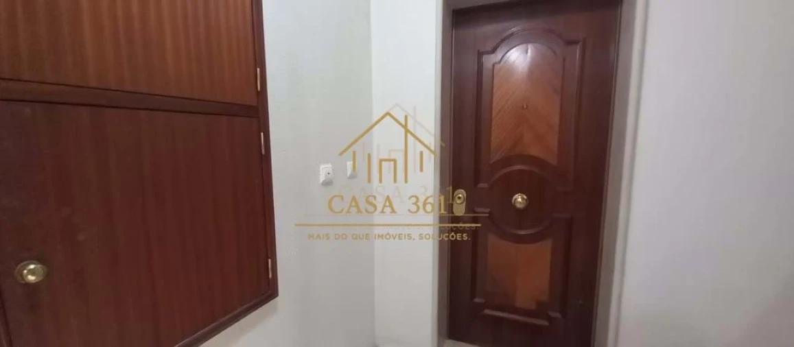 Apartamento T2 para Venda em Castanheira do Ribatejo e Cachoeiras Foto 3