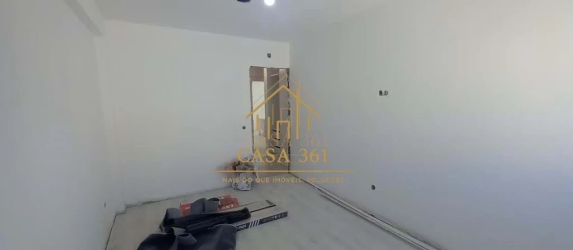 Apartamento T2 para Venda em Carregado e Cadafais Foto 10